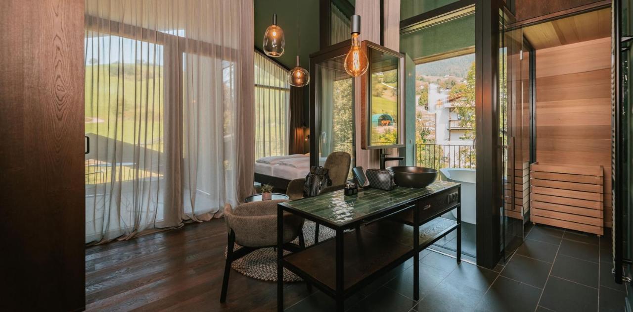 Floris Green Suites By Parc Hotel Florian シウジ エクステリア 写真